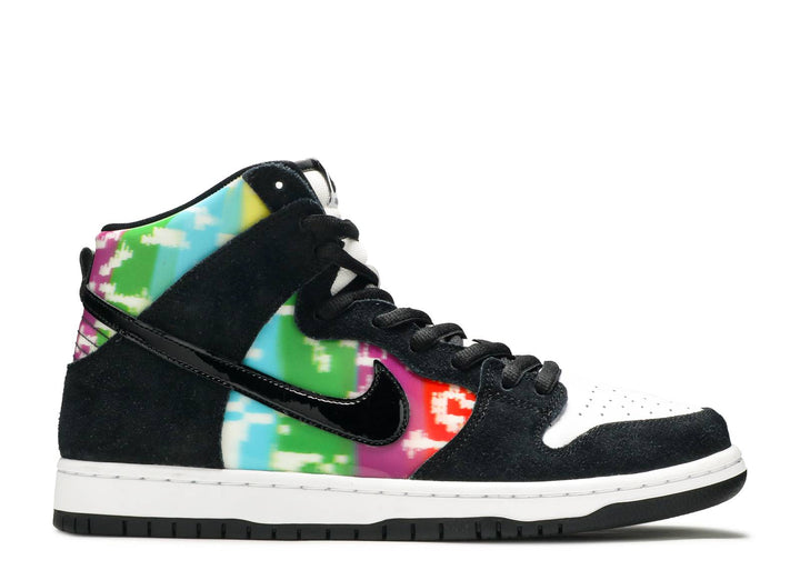 Nike SB Dunk High "TV Signal"