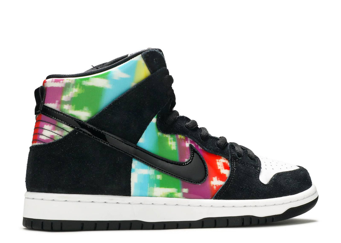 Nike SB Dunk High "TV Signal"