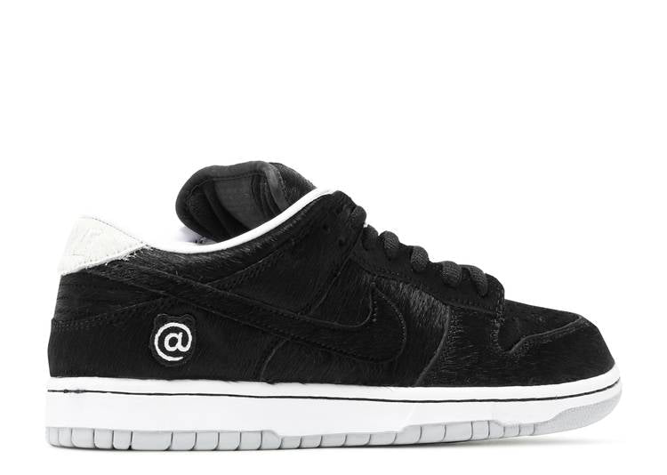 Medicom Toy x Nike SB Dunk Low "BE@RBRICK" 2020