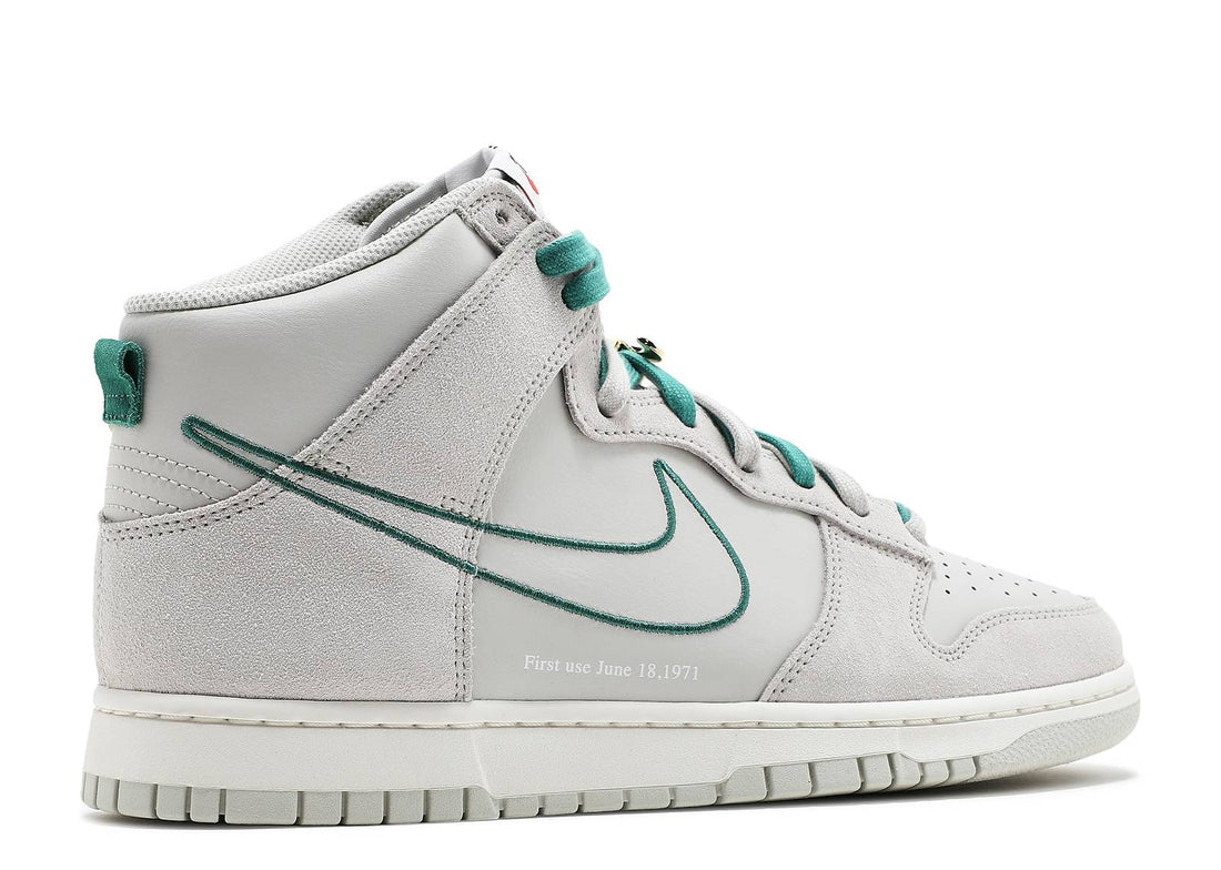 Nike Dunk High SE "Sail/Green Noise"