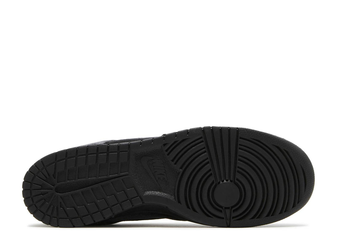 Dover Street Market x Nike Dunk Low "Black Velvet"