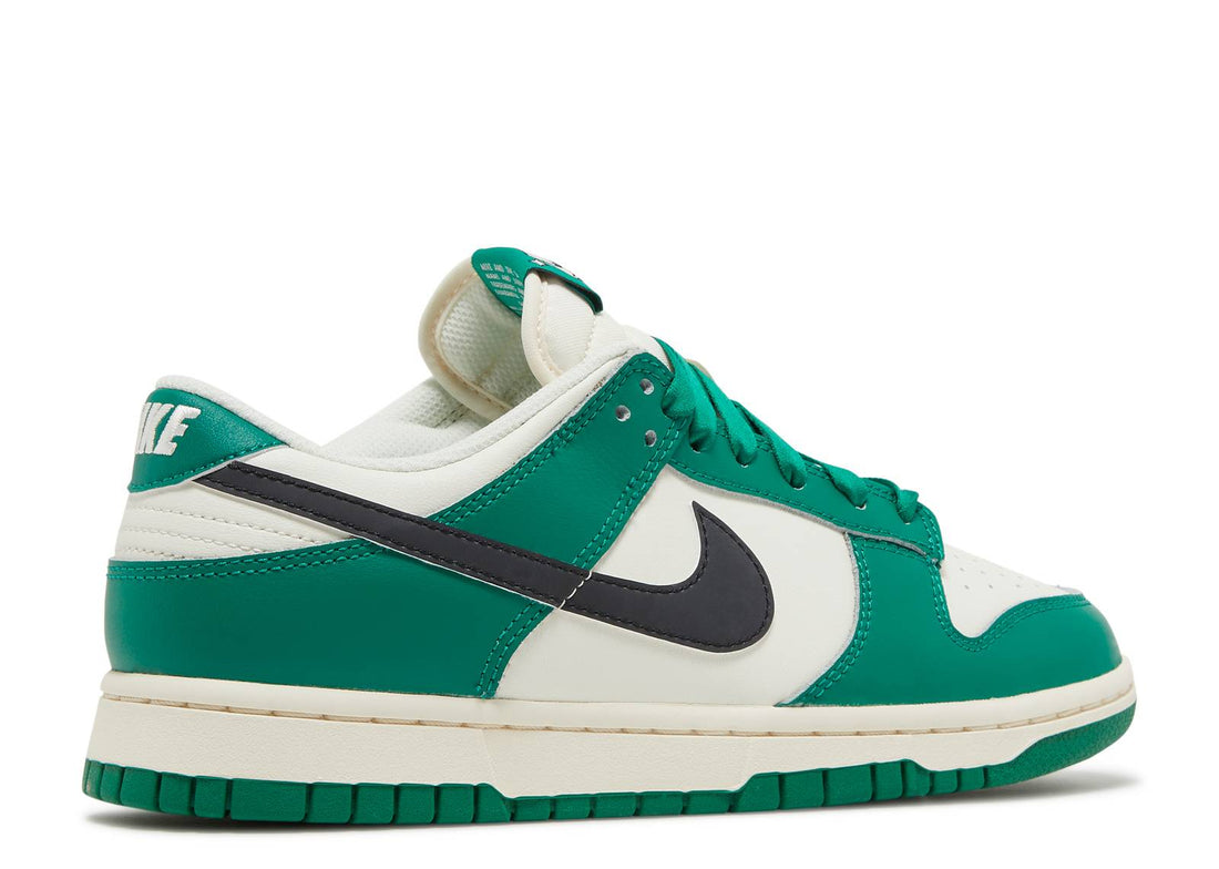 Nike Dunk Low SE "Lottery Pack Malachite Green"