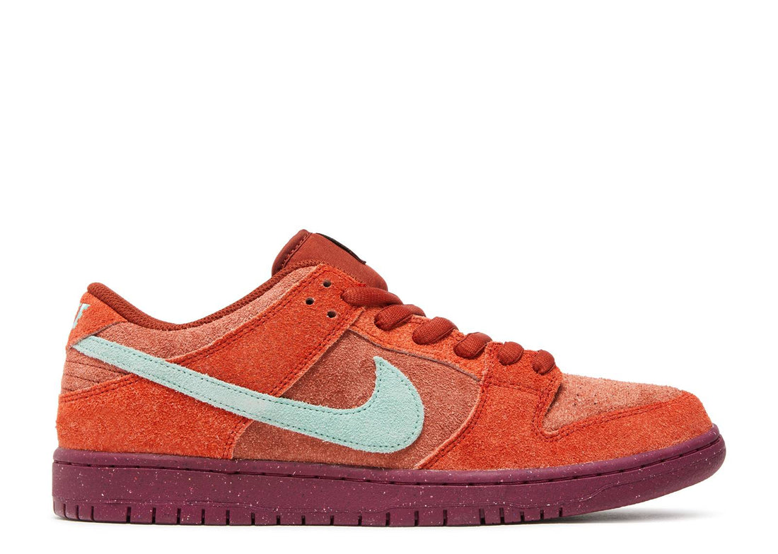 Nike SB Dunk Low Pro PRM "Mystic Red/Rosewood"