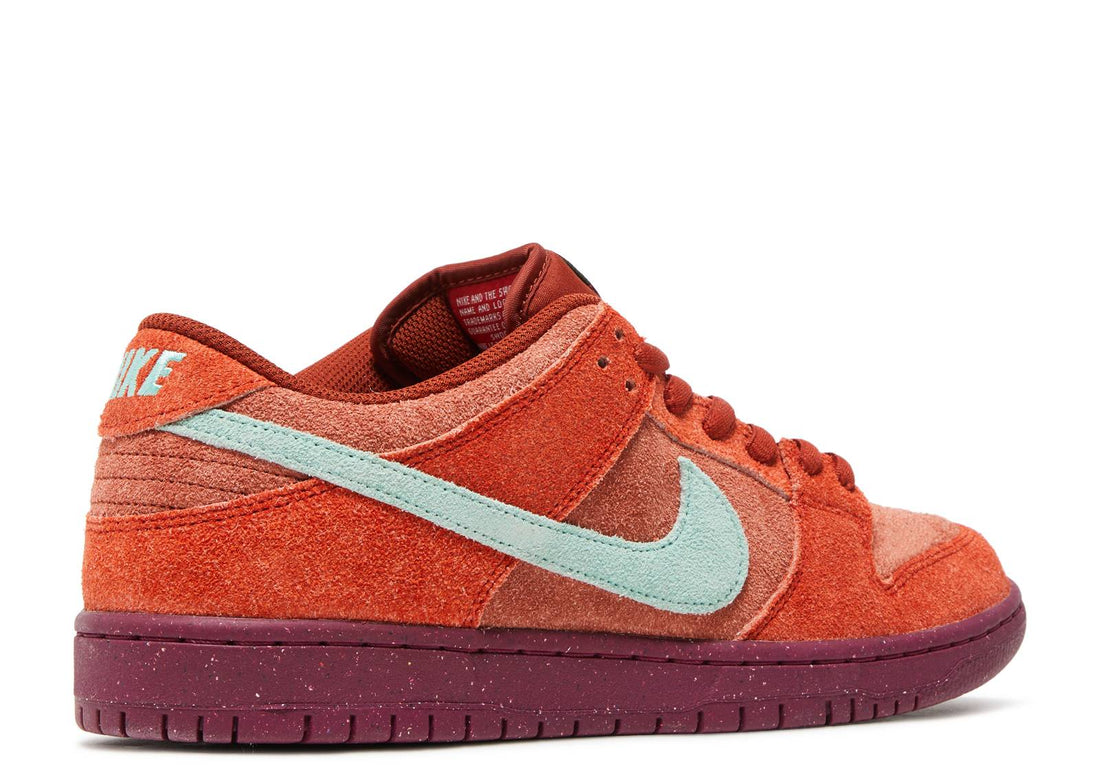 Nike SB Dunk Low Pro PRM "Mystic Red/Rosewood"