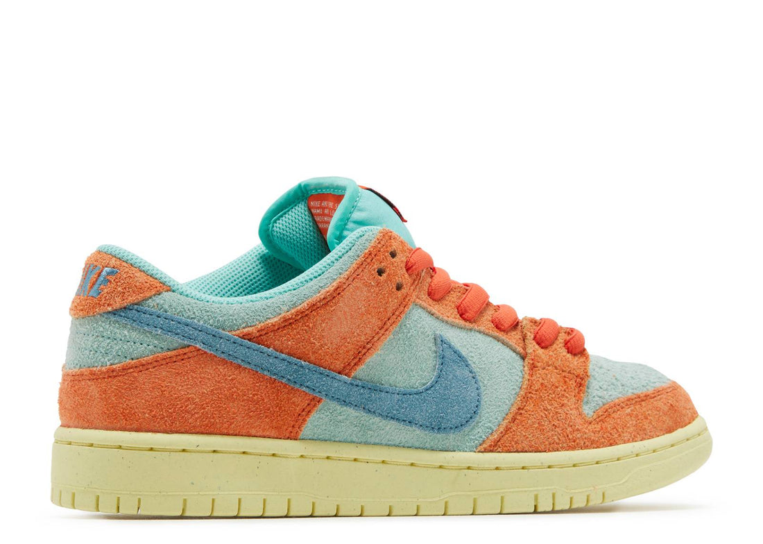 Nike SB Dunk Low Pro PRM "Orange/Emerald Rise"