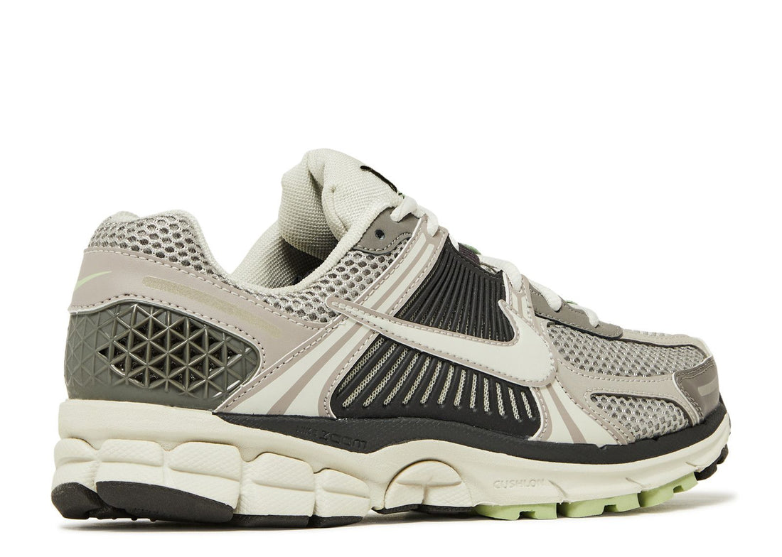 Nike Zoom Vomero 5 WMNS "Cobblestone"