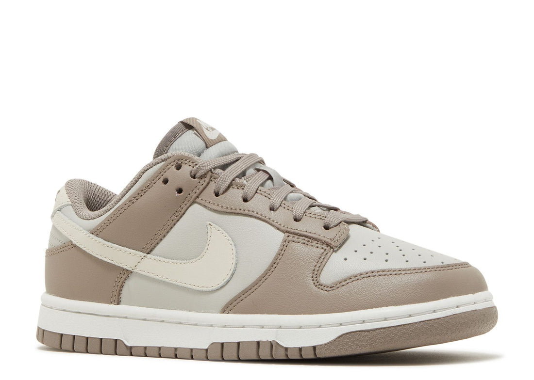 Nike Dunk Low WMNS "Moon Fossil"