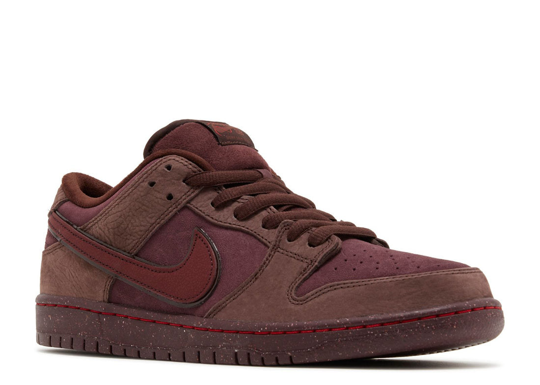 Nike SB Dunk Low City of Love / Valentine's Day "Burgundy Crush"