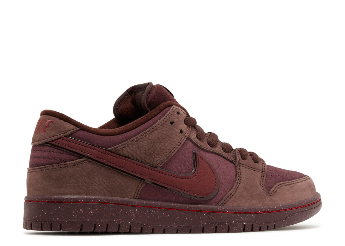 Nike SB Dunk Low City of Love / Valentine's Day "Burgundy Crush"